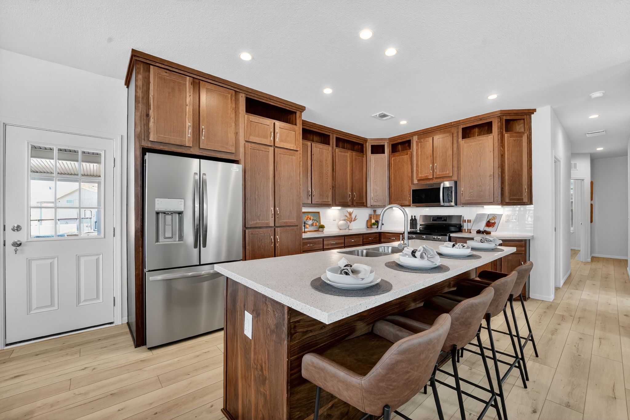 20_11201_N_El_Mirage_Rd_El_Mirage_AZ_85335_USA-Kitchen-DSC01750