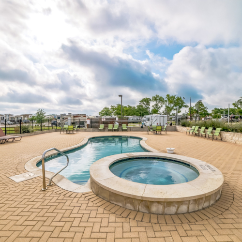 Luxury RV Park in Austin, Texas with Amenities - Oak Forest RV Resort