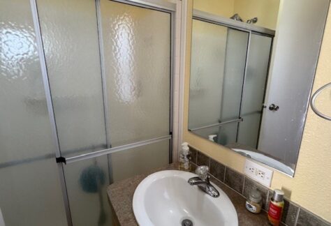 652-Bathroom