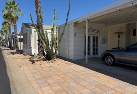 652-Corner-Patio