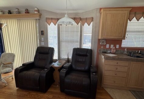 652-Recliners