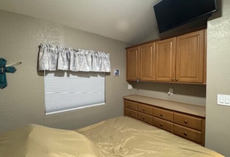 650-Bedroom-Cabinets