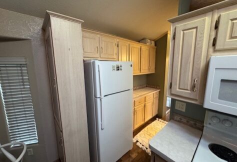 737-Refrigerator
