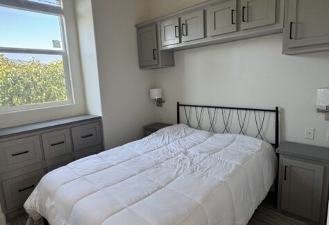 376-Bedroom