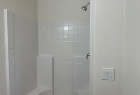 377-AZ-Room-Shower