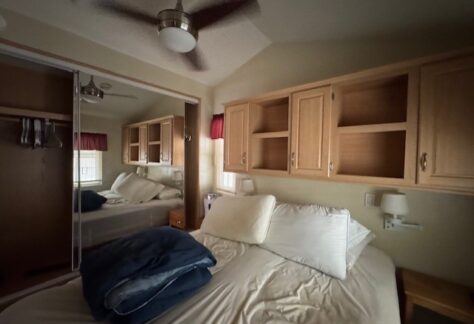 671-Bedroom