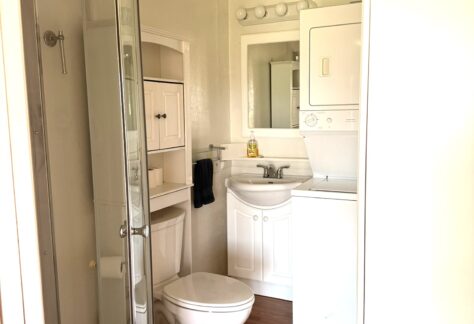 417-AZ-Room-Bathroom-