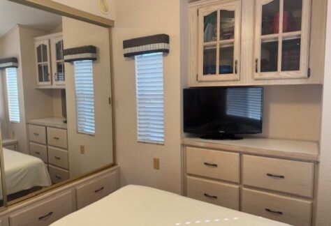 559-Bedroom-Closet