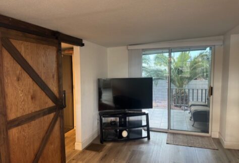 616-AZ-Room-TV