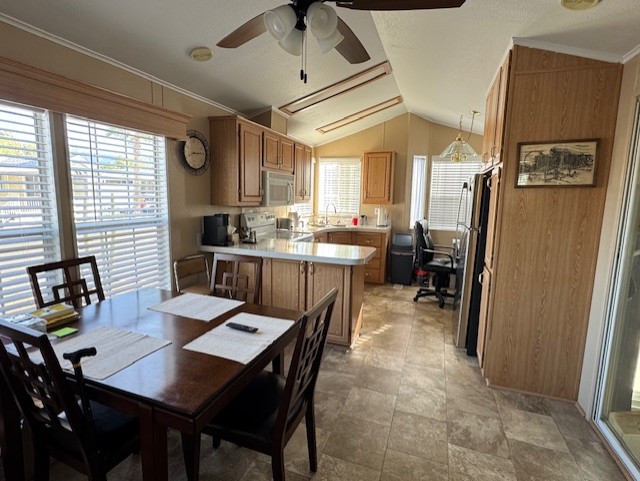570-Dining-Kitchen