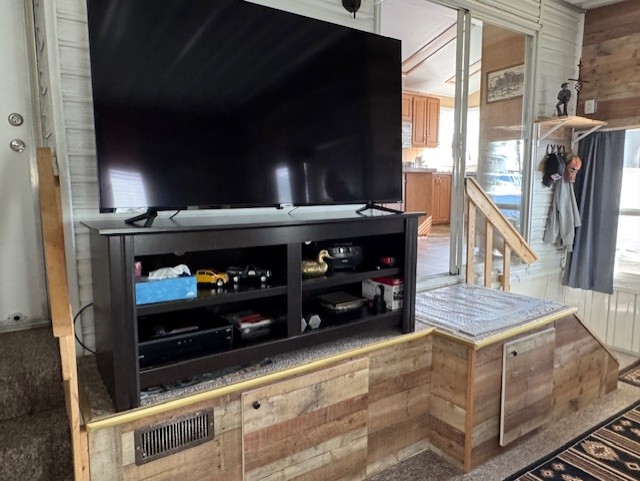 570-TV
