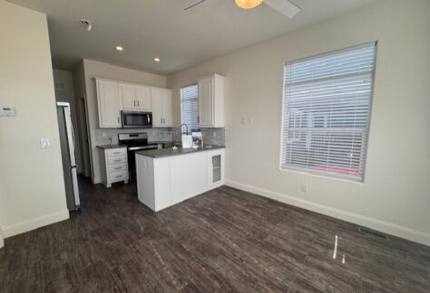 437-Kitchen