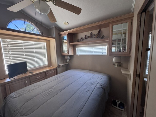 570-Up-Bed